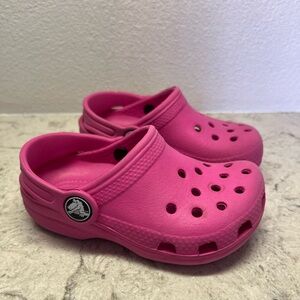 Girl’s Crocs size 7